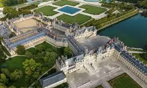 Fontainebleau Private Chauffeur Tour